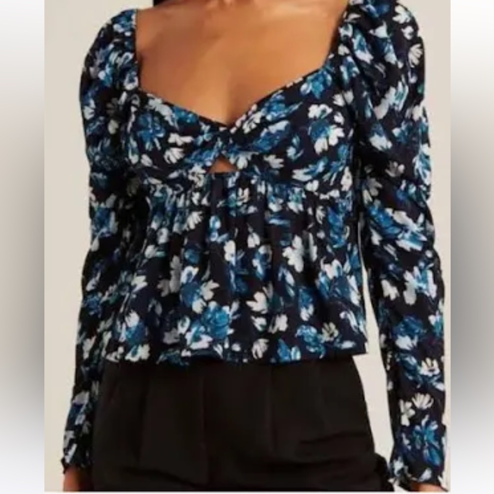 Flowy feminine top